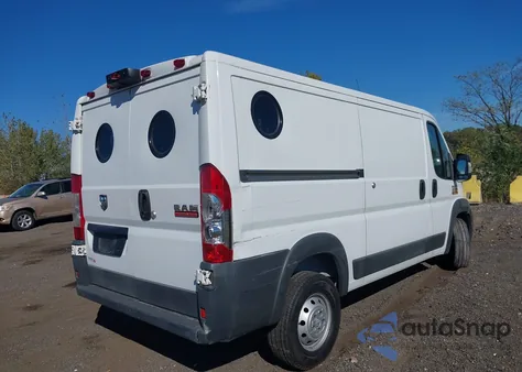 2015 Ram Promaster 1500 Low Roof z USA, uszkodzony, nr VIN 3C6TRVAG4FE509043